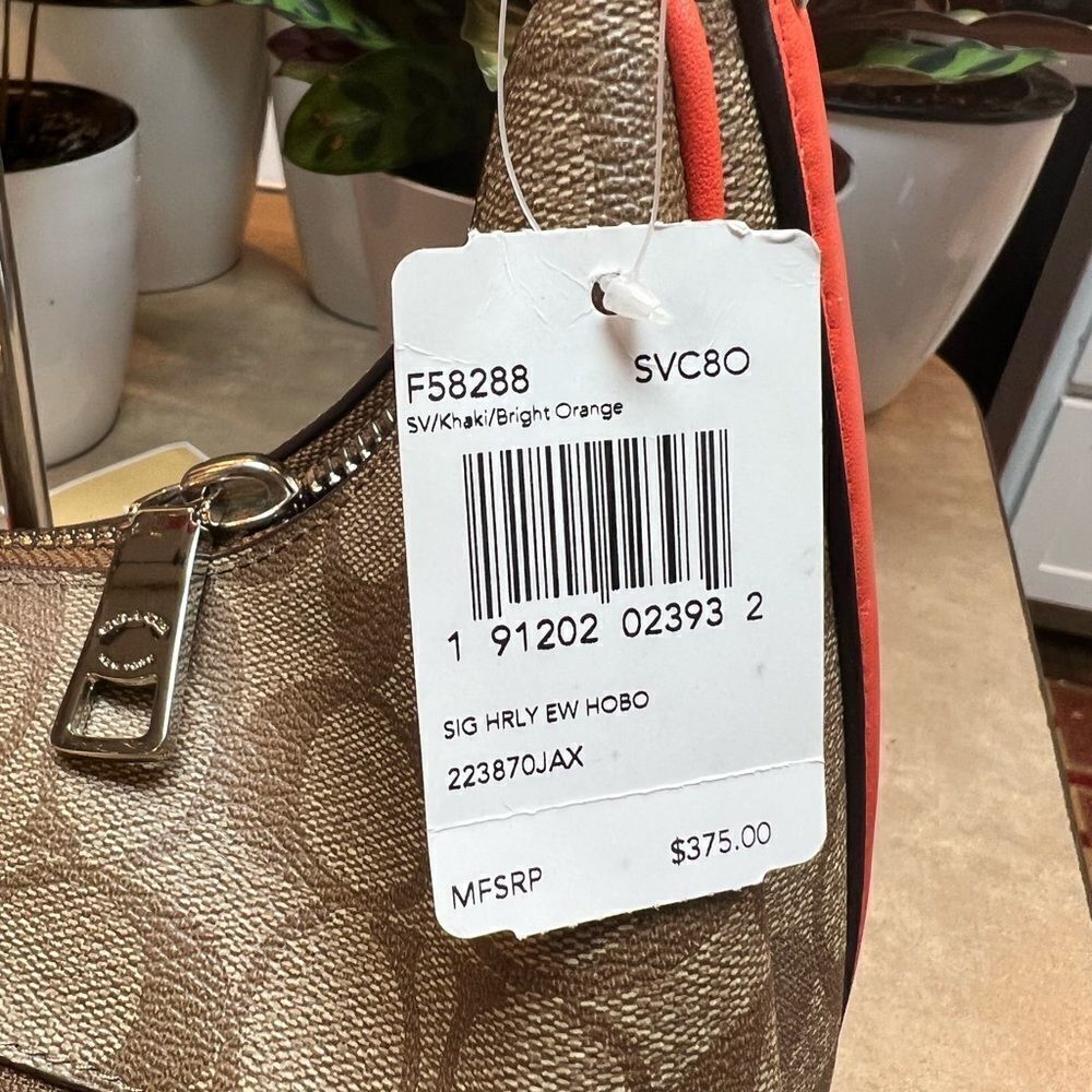 🔥🌷NWT! Coach F58288 Sig Harley EW Hobo Handbag Msrp:$375.00 - Picture 7 of 13